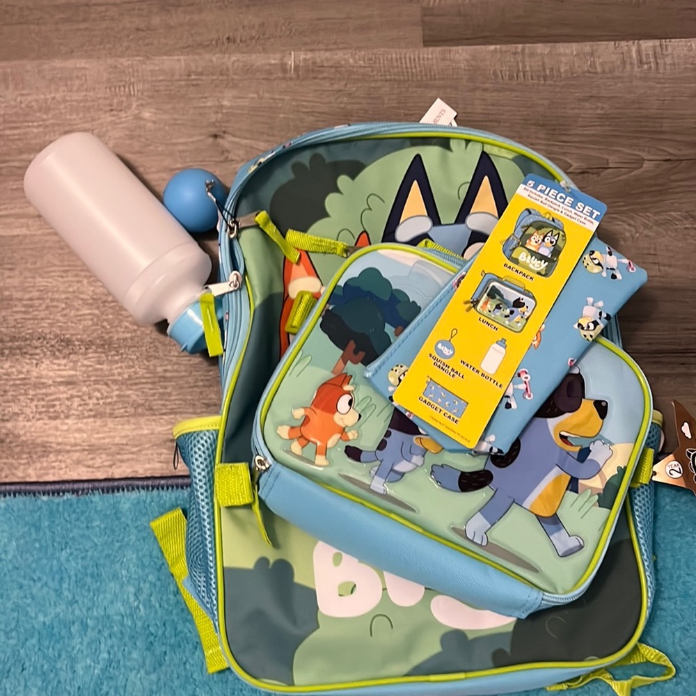 Bluey 16” Backpack Lunchbox 5 Piece Set